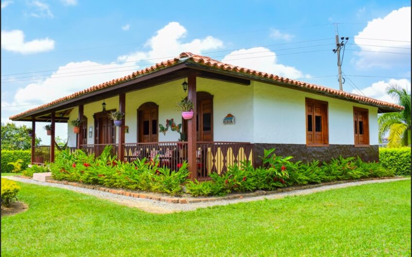 Casa Campestre para la Venta – Montenegro