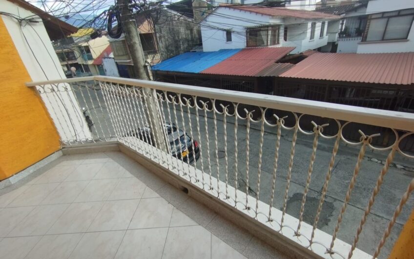 Edificio para la Venta con excelente ubicación en el Sector del Granada