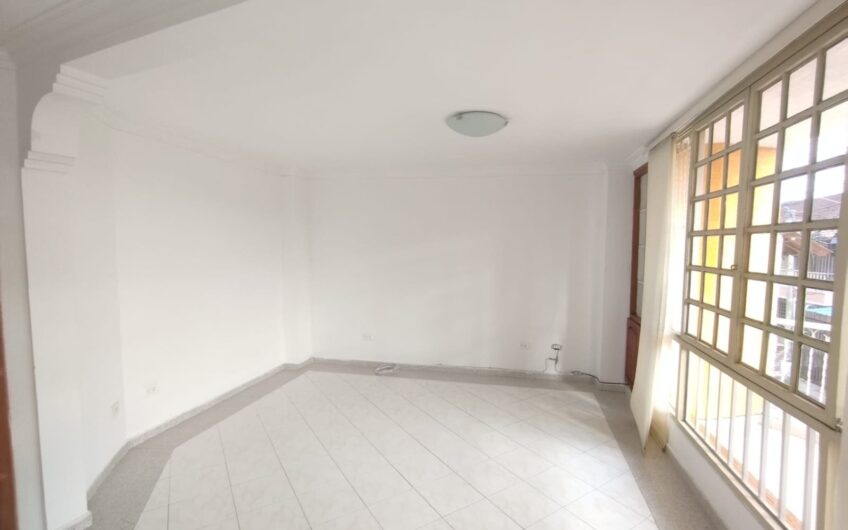 Edificio para la Venta con excelente ubicación en el Sector del Granada