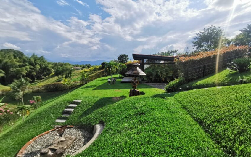 ESPECTACULAR CASA CAMPESTRE EN VENTA