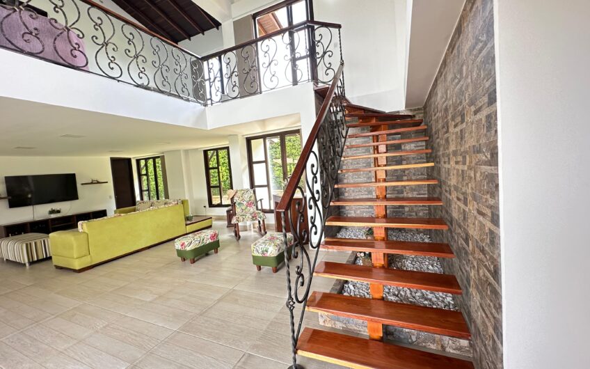 Hermosa Casa Campestre en sector Puerto Espejo al sur de Armenia