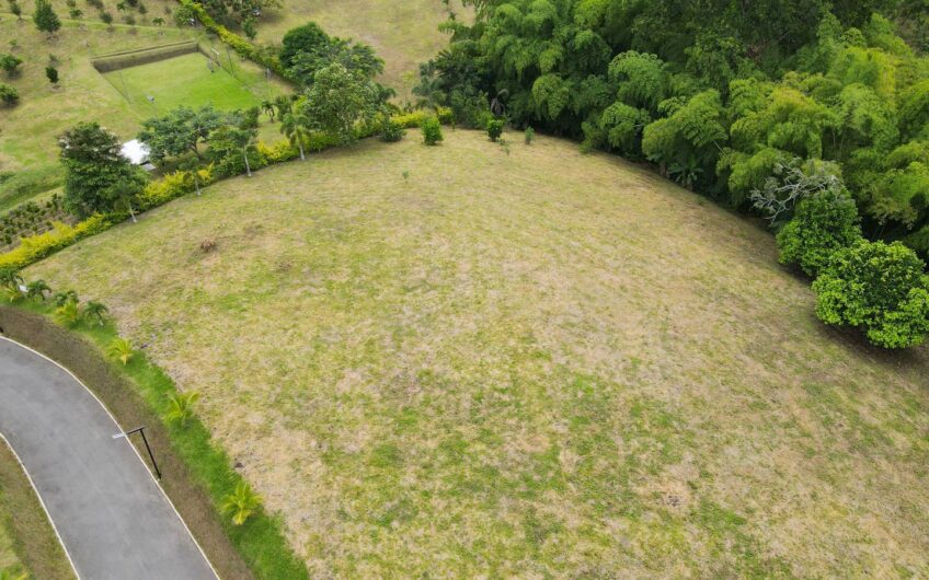 Lote para la Venta en la Tebaida en conjunto cerrado