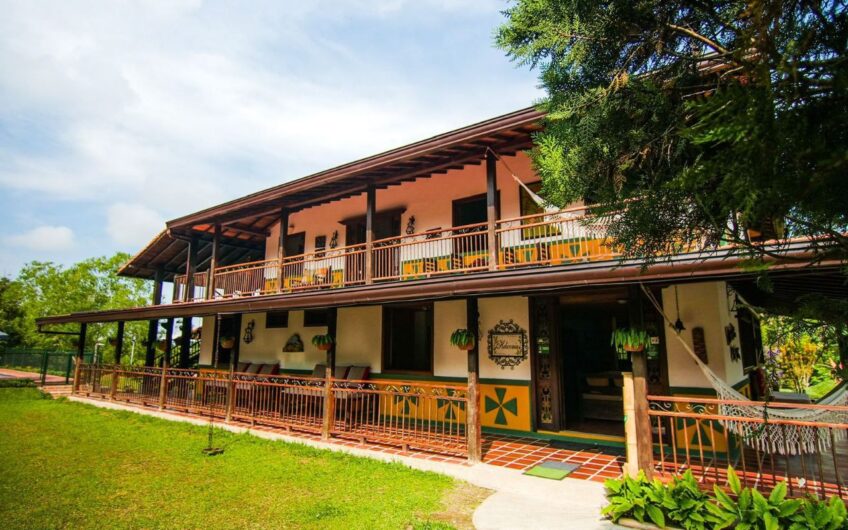 Casa para la Venta en Condominio Campestre – Vía a Montenegro