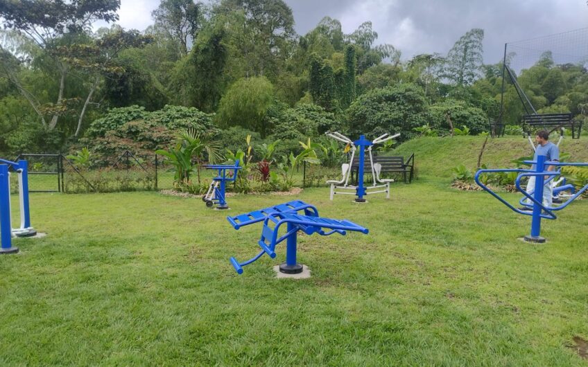 Lote para la Venta en Condominio Cerrado en Calarcá Quindío