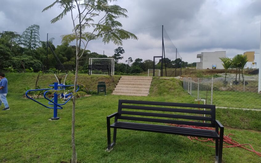 Lote para la Venta en Condominio Cerrado en Calarcá Quindío