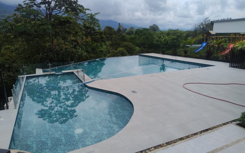 Lote para la Venta en Condominio Cerrado en Calarcá Quindío