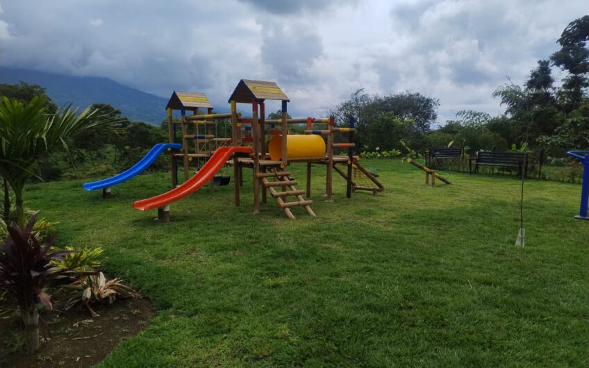 Lote para la Venta en Condominio Cerrado en Calarcá Quindío