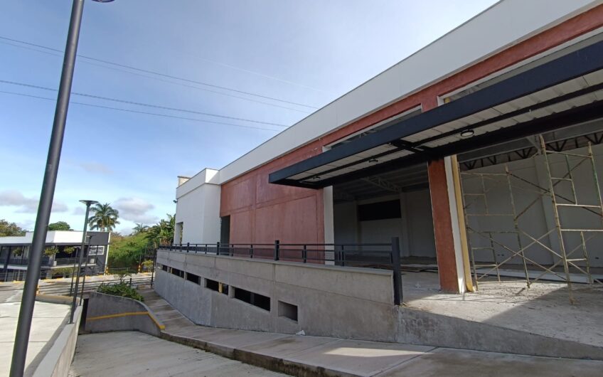 Locales Comerciales para Venta y Alquiler en espectacular Mall Vía Circasia a Armenia