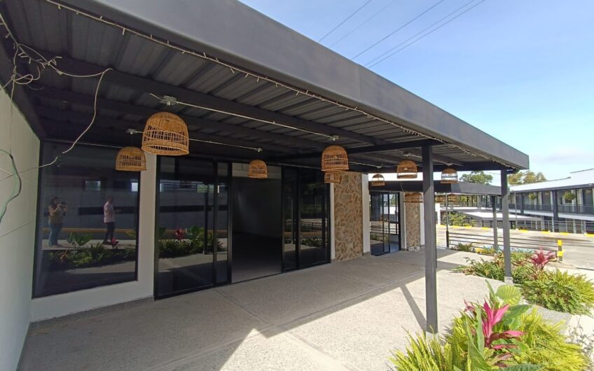 Locales Comerciales para Venta y Alquiler en espectacular Mall Vía Circasia a Armenia