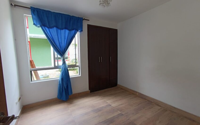 Casa para la Venta en Condominio al Sur de Armenia en sector Estadio Centenario