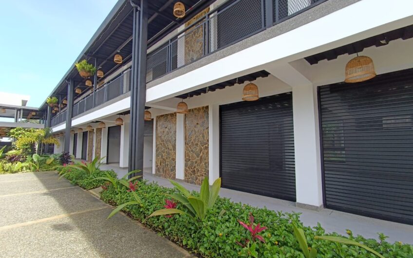 Locales Comerciales para Venta y Alquiler en espectacular Mall Vía Circasia a Armenia