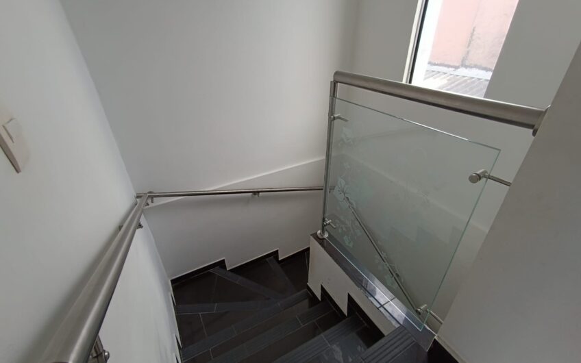 Casa para la Venta en Condominio al Sur de Armenia en sector Estadio Centenario