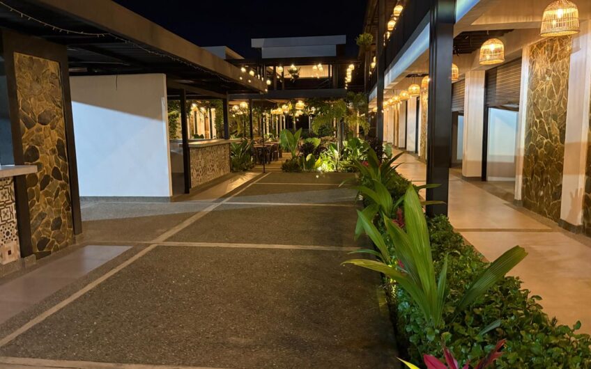 Locales Comerciales para Venta y Alquiler en espectacular Mall Vía Circasia a Armenia