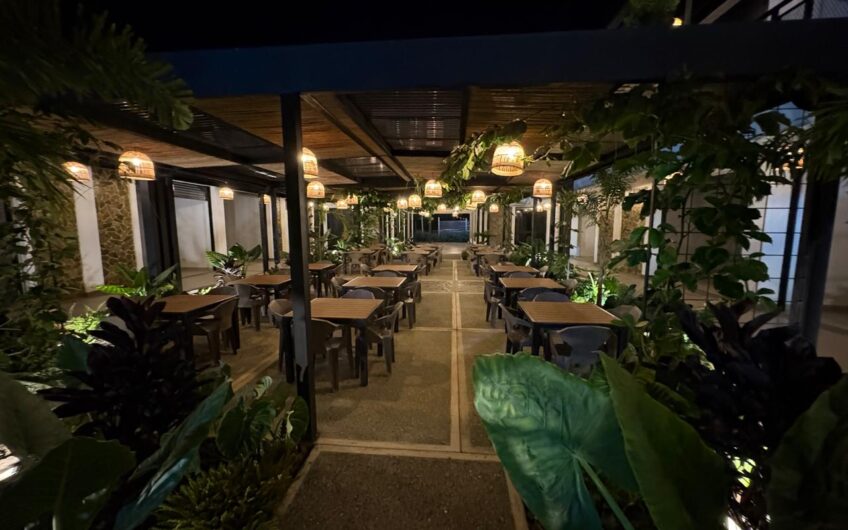 Locales Comerciales para Venta y Alquiler en espectacular Mall Vía Circasia a Armenia