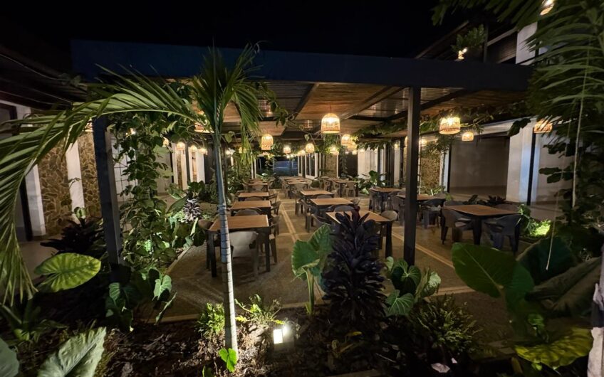 Locales Comerciales para Venta y Alquiler en espectacular Mall Vía Circasia a Armenia