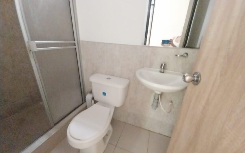 Casa de dos pisos en el Barrio Villa Liliana para la Venta al Sur de Armenia