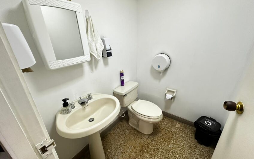 Amplia Bodega para Alquiler sector Jardines al sur de Armenia