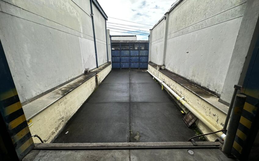 Amplia Bodega para Alquiler sector Jardines al sur de Armenia