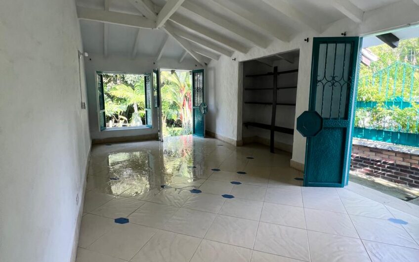 Hermosa Casa Campestre para Alquiler Sector Cenexpo – Uso comercial o Vivienda Familiar