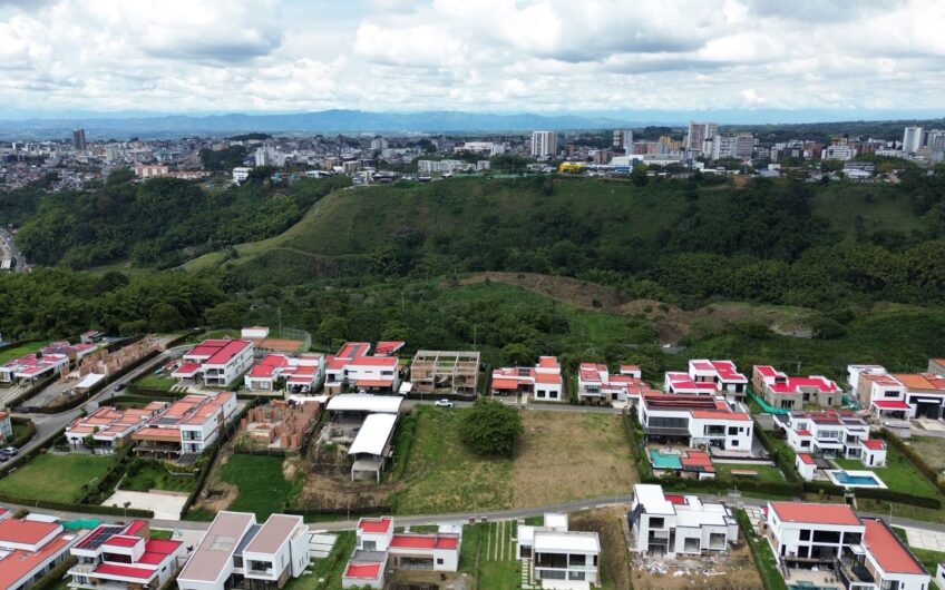 Lote para la Venta en Conjunto Cerrado en Calarcá