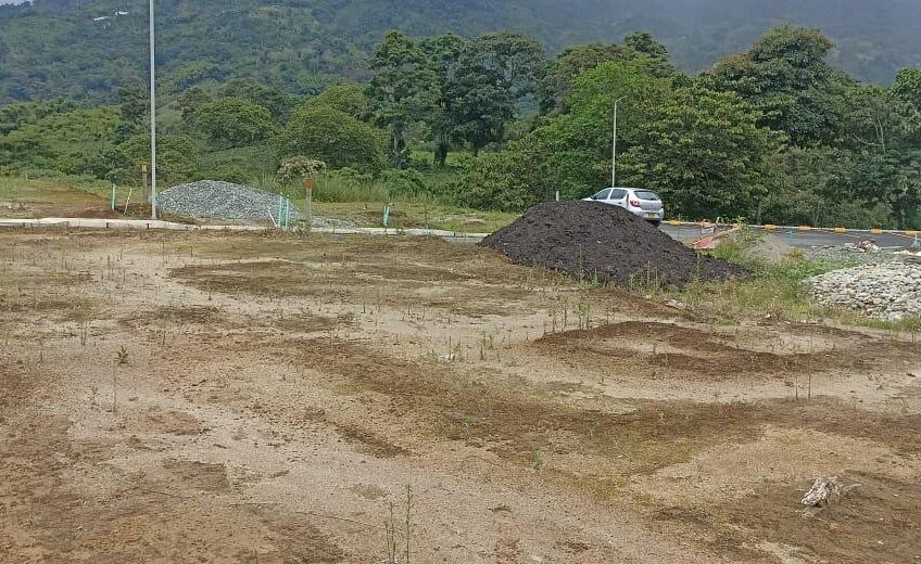 Lote para la Venta en Calarcá en conjunto cerrado