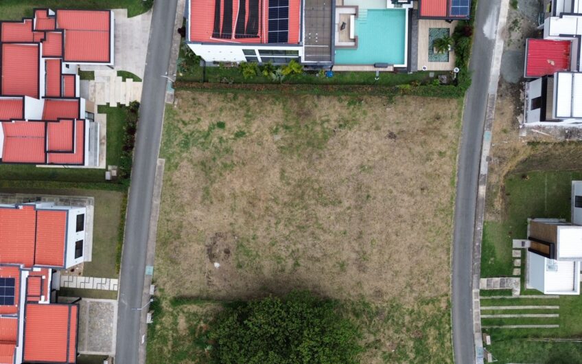 Lote para la Venta en Conjunto Cerrado en Calarcá