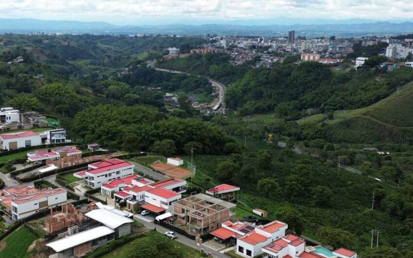 Lote para la Venta en Conjunto Cerrado en Calarcá