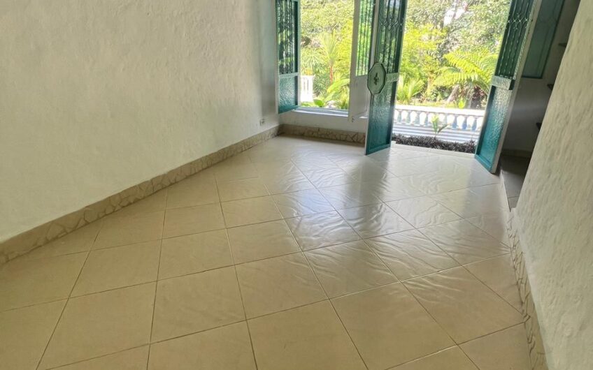 Hermosa Casa Campestre para Alquiler Sector Cenexpo – Uso comercial o Vivienda Familiar