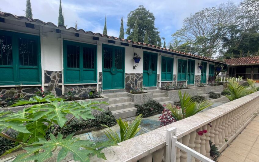 Hermosa Casa Campestre para Alquiler Sector Cenexpo – Uso comercial o Vivienda Familiar