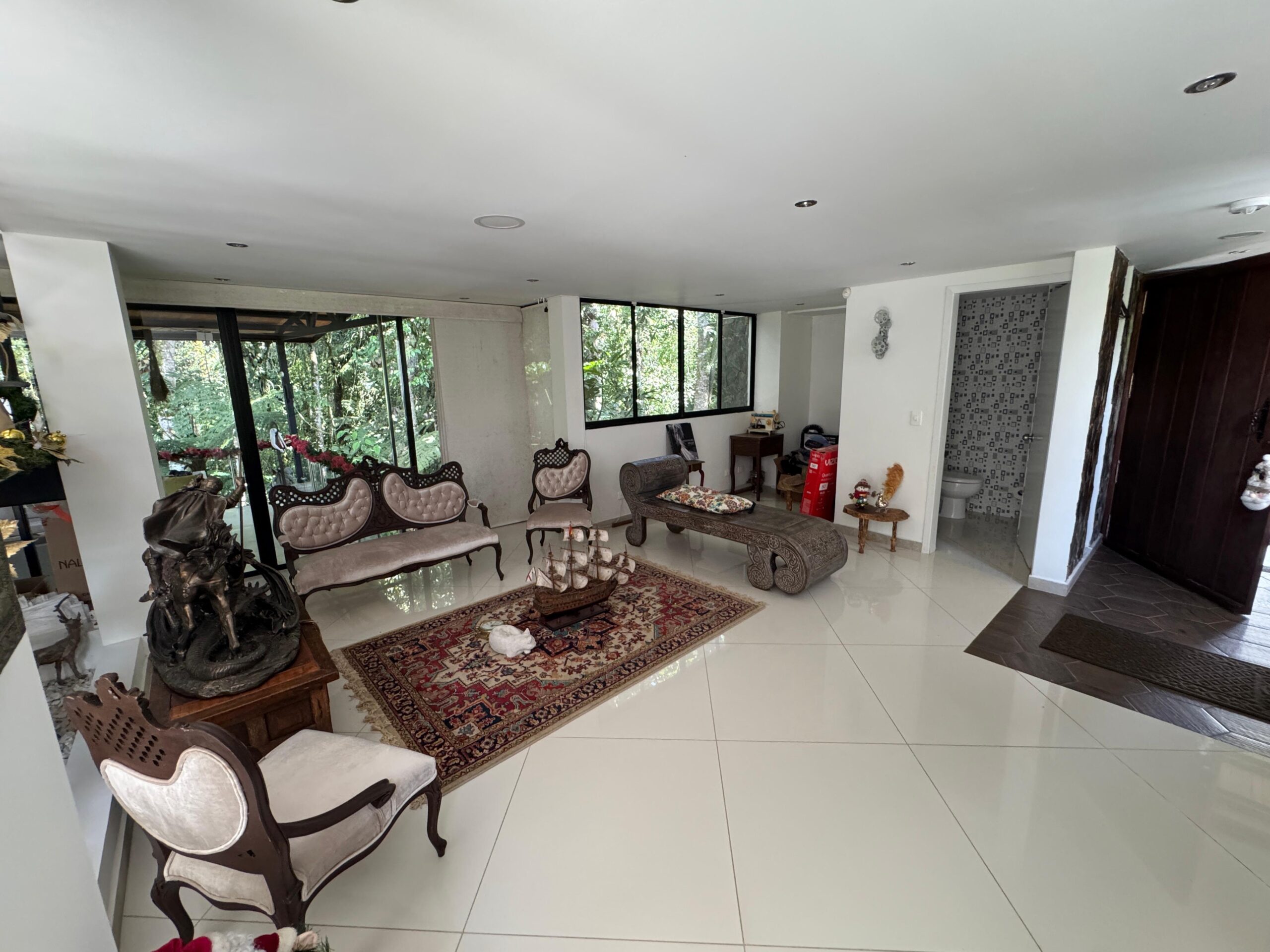 Hermosa Casa Campestre para la Venta – Vía Circasia