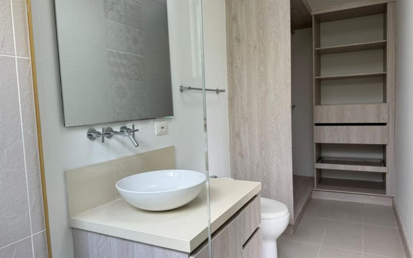 Hermosa Casa Campestre para la Venta en el Caimo