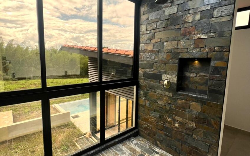 Exclusiva Casa Campestre para Alquiler en Sector Aeropuerto