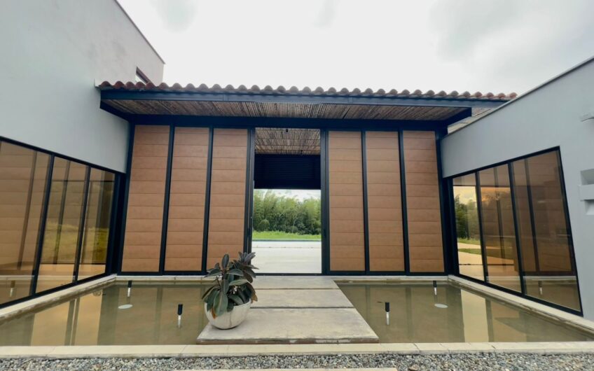 Exclusiva Casa Campestre para Alquiler en Sector Aeropuerto