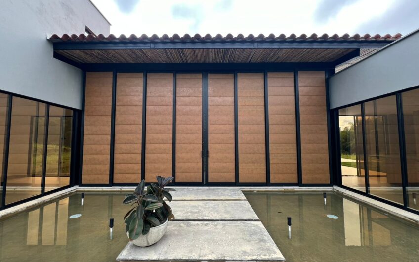 Exclusiva Casa Campestre para Alquiler en Sector Aeropuerto