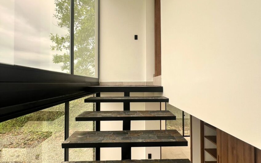 Exclusiva Casa Campestre para Alquiler en Sector Aeropuerto