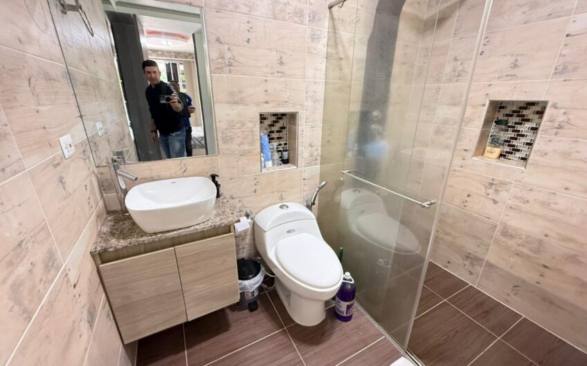 Amplia Casa Campestre para Arriendo en Sector Aeropuerto