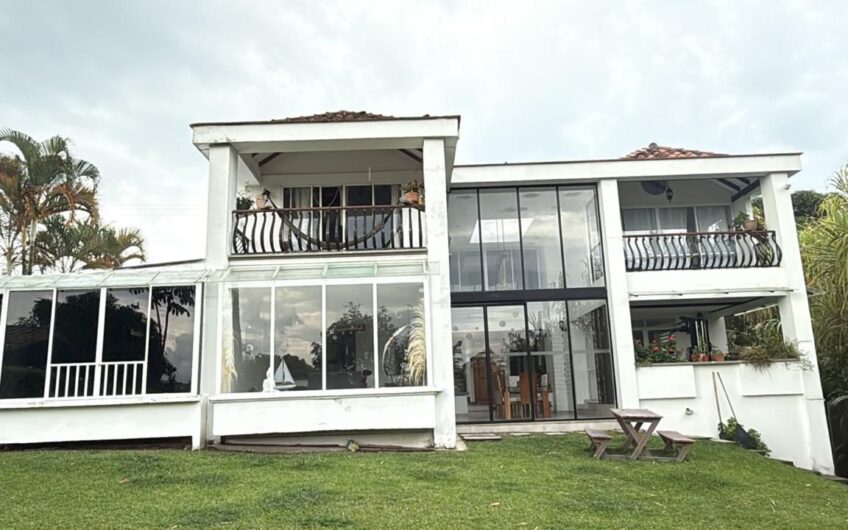 Hermosa Casa Campestre para Arriendo Vía Circasia – Armenia