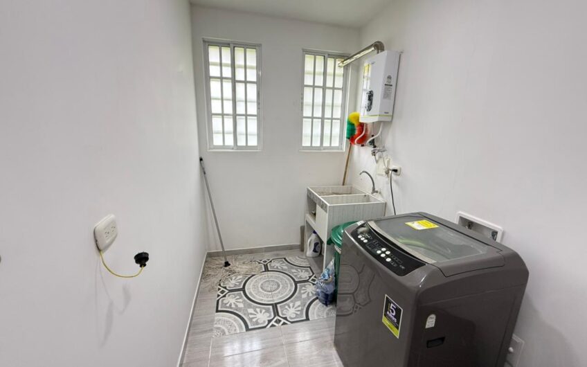 Amplia Casa Campestre para Arriendo en Sector Aeropuerto