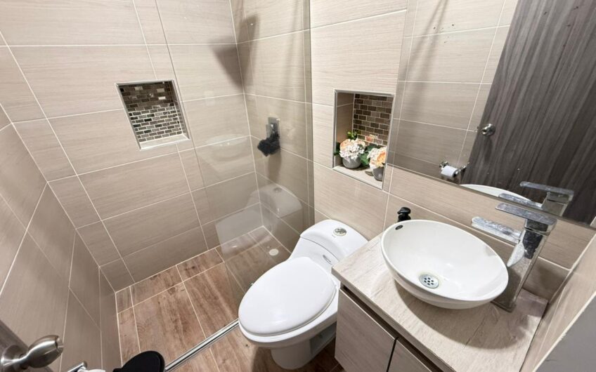 Amplia Casa Campestre para Arriendo en Sector Aeropuerto