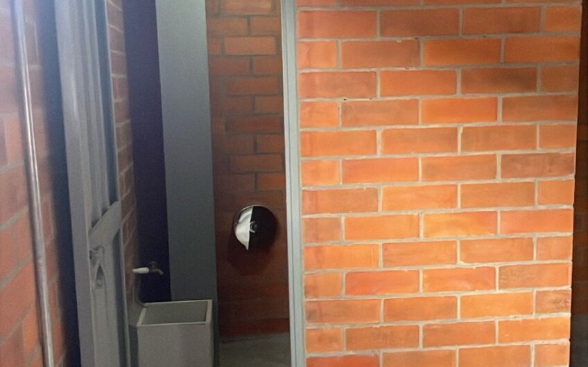 Amplia Bodega al Sur de Armenia para Arriendo