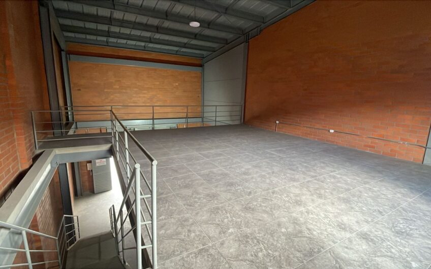 Amplia Bodega al Sur de Armenia para Arriendo