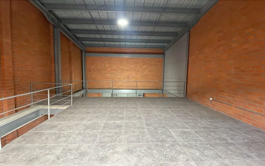 Amplia Bodega al Sur de Armenia para Arriendo