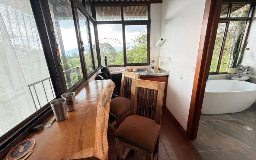 Casa Campestre para la Venta en Sector Tribunas en Pereira