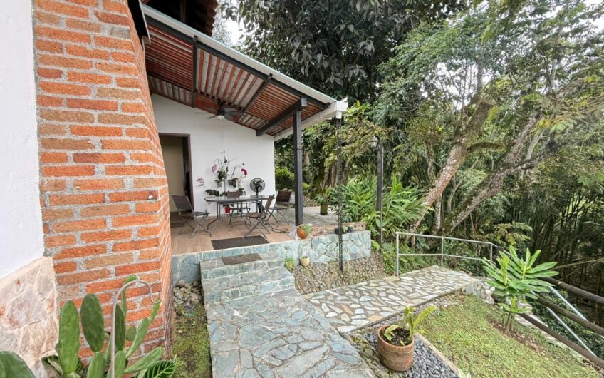 Casa Campestre para la Venta en Sector Tribunas en Pereira