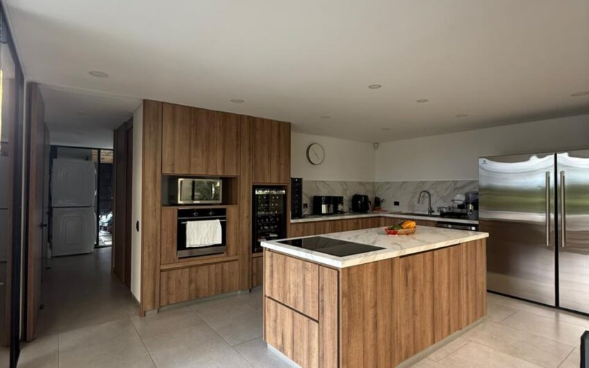 Exclusiva Casa Campestre para la Venta en Sector Aeropuerto de Armenia