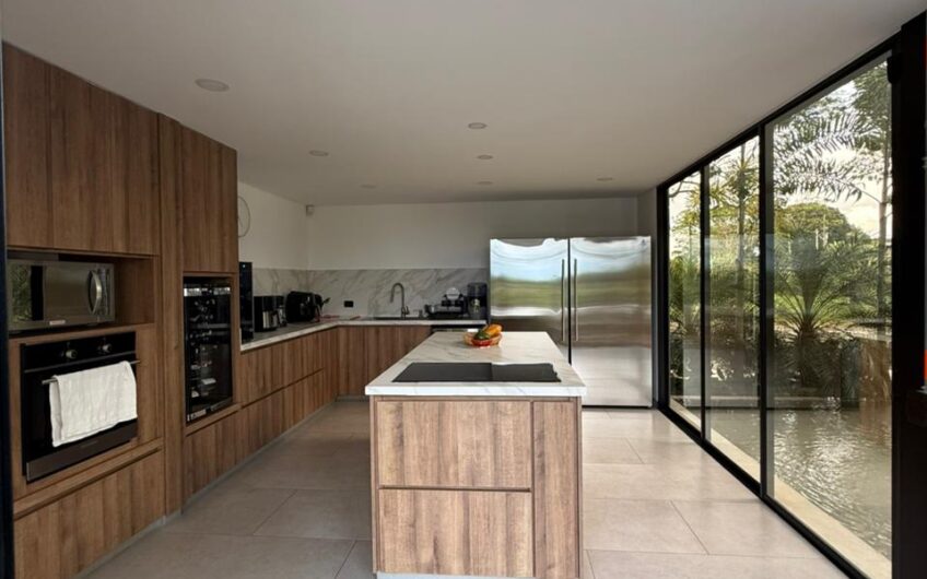 Exclusiva Casa Campestre para la Venta en Sector Aeropuerto de Armenia