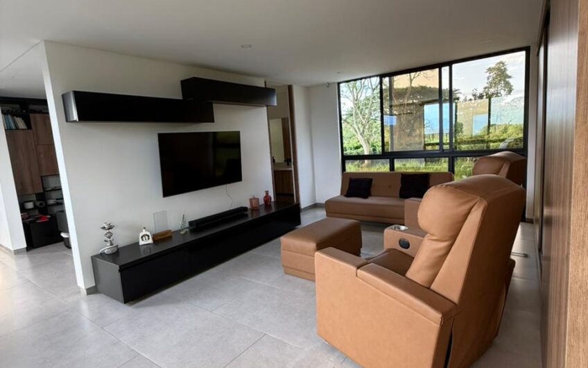 Exclusiva Casa Campestre para la Venta en Sector Aeropuerto de Armenia