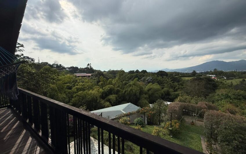 Casa Campestre para la Venta en Sector Tribunas en Pereira