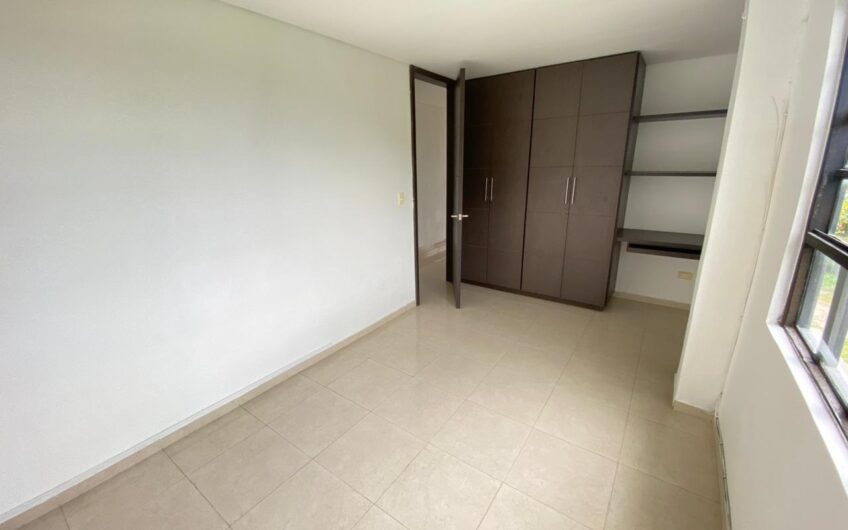 Apartamento para Alquiler Vía Circasia en Condominio Campestre