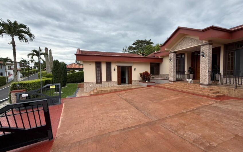 Casa Campestre en venta – Sector La Y, Calarcá